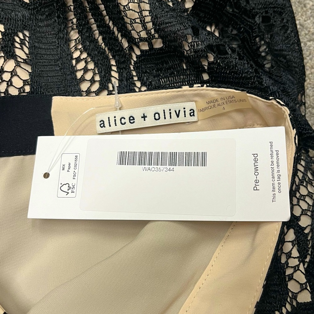 Alice + Olivia Lace Pattern Wide Leg Pants - Picture 7 of 15